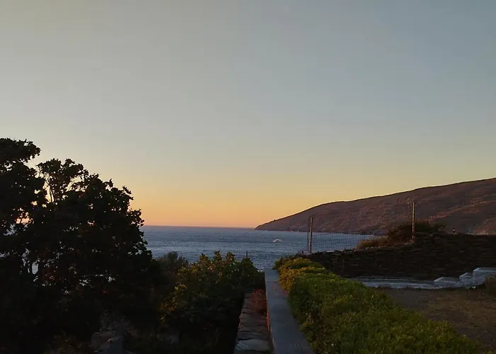 Kalamonari Nature House, Cycladic Wilderness *