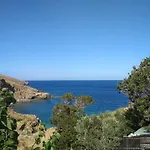 Kalamonari Nature House, Cycladic Wilderness *
