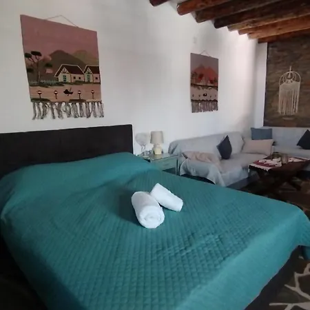 Kalamonari Nature House, Cycladic Wilderness Rogon