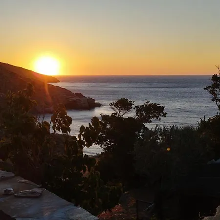 Kalamonari Nature House, Cycladic Wilderness Holiday home Rogon