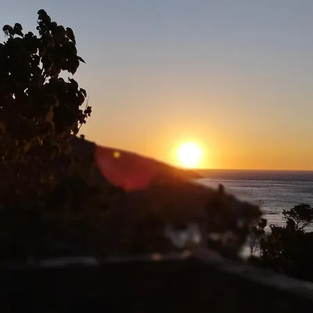 Kalamonari Nature House, Cycladic Wilderness *