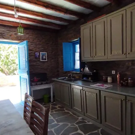 Kalamonari Nature House, Cycladic Wilderness Rogon